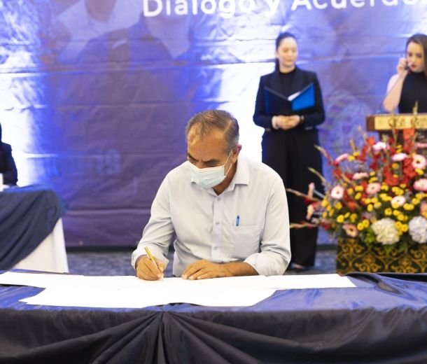 INICIATIVA GUATEMALA ADELANTE